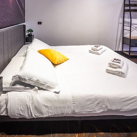 The Magic Hole Apartment Rome Bagian luar foto