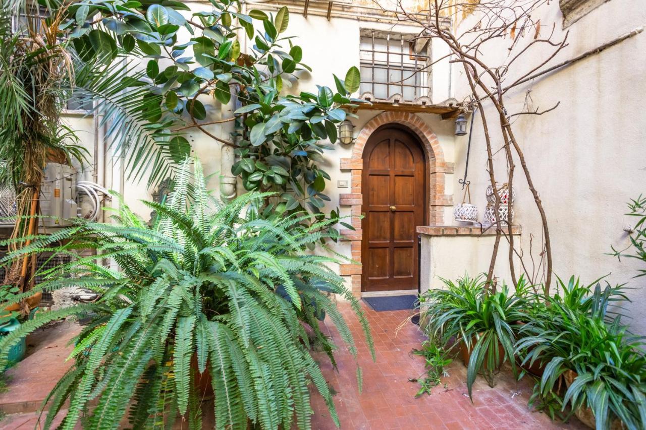 The Magic Hole Apartment Rome Bagian luar foto