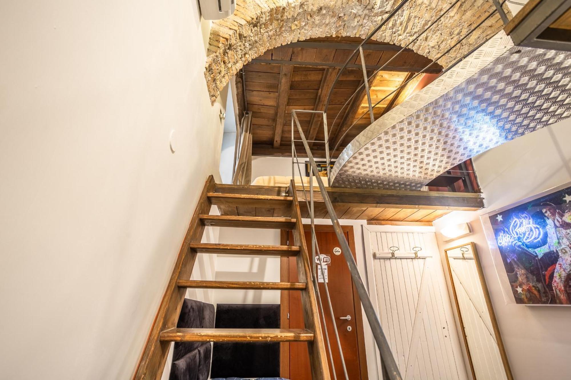 The Magic Hole Apartment Rome Bagian luar foto